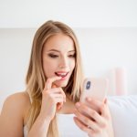 Sebavedomá a v pohodlí: Nová éra v intímnej hygiene je tu